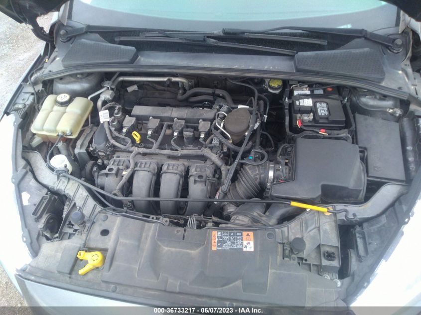 2015 FORD FOCUS SE - 1FADP3K28FL301433