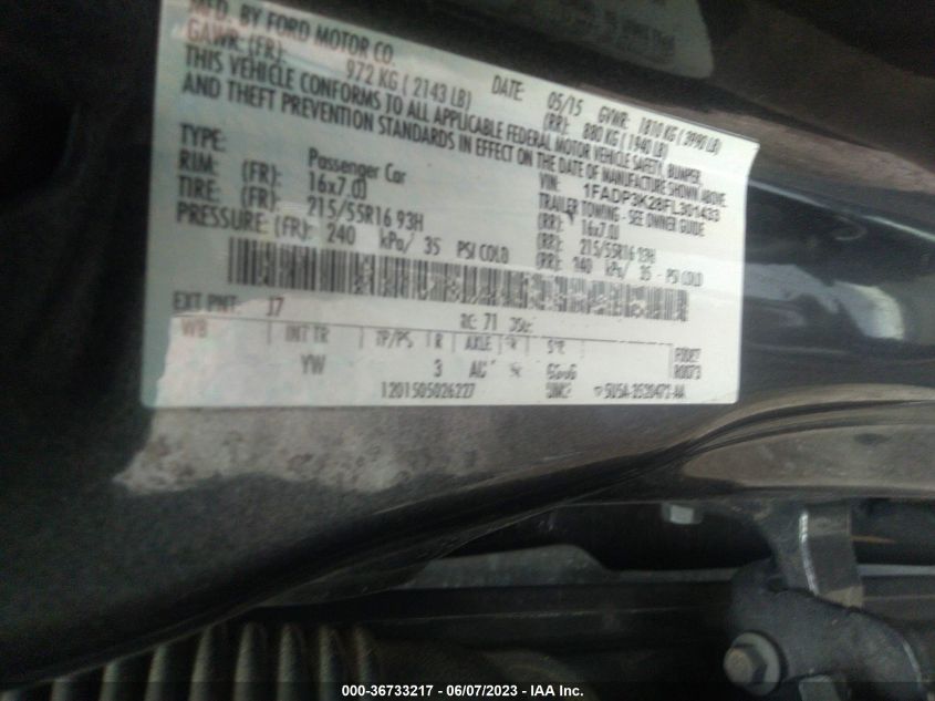 2015 FORD FOCUS SE - 1FADP3K28FL301433