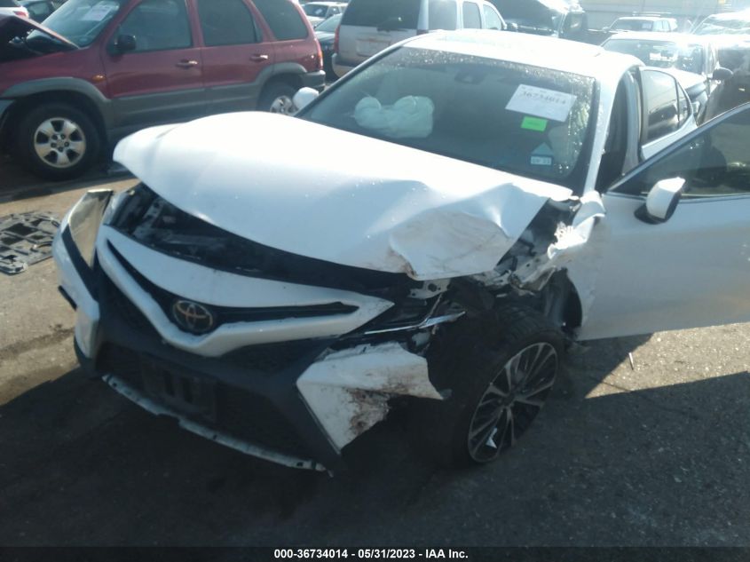 2018 TOYOTA CAMRY LE/SE/XLE/L - 4T1B11HK3JU586247