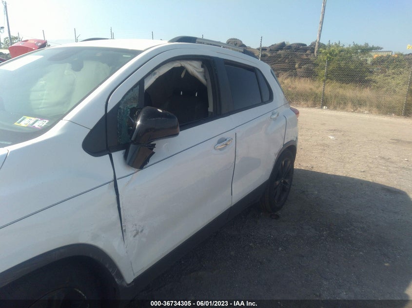 VIN 3GNCJLSB8LL130617 2020 CHEVROLET TRAX LT