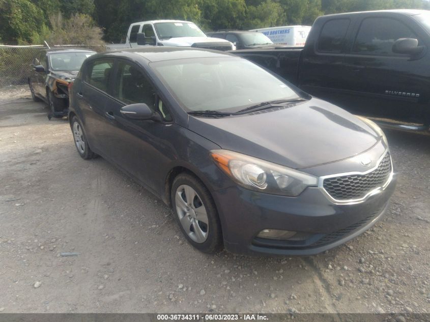 2016 KIA FORTE 5-DOOR LX - KNAFK5A86G5643923