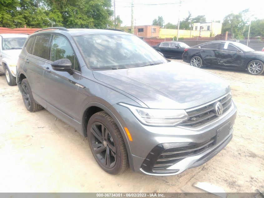 2023 VOLKSWAGEN TIGUAN SE R-LINE BLACK - 3VV8B7AX0PM074819