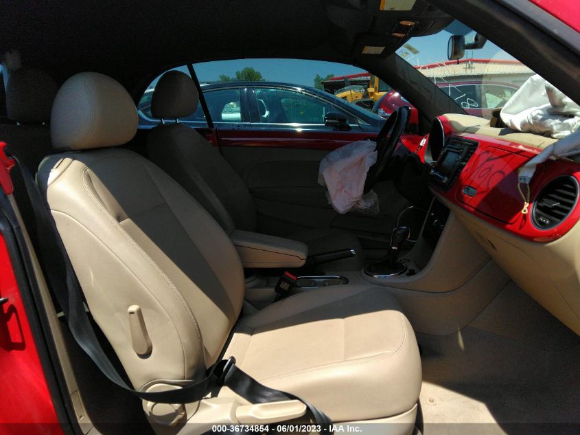 2013 VOLKSWAGEN BEETLE CONVERTIBLE 2.0L TDI 3VW5L7AT2DM817744