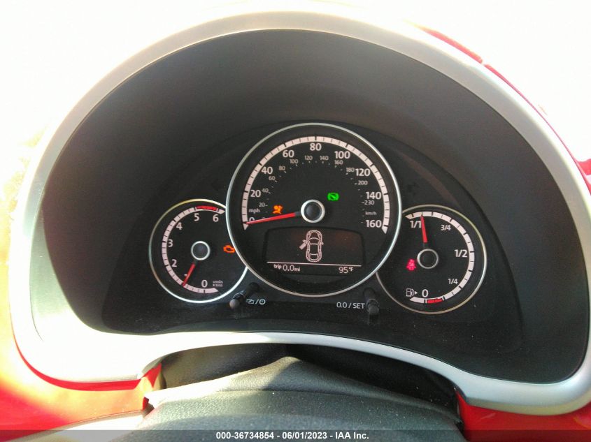 2013 VOLKSWAGEN BEETLE CONVERTIBLE 2.0L TDI 3VW5L7AT2DM817744