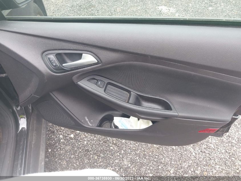 2015 FORD FOCUS SE - 1FADP3F21FL226875