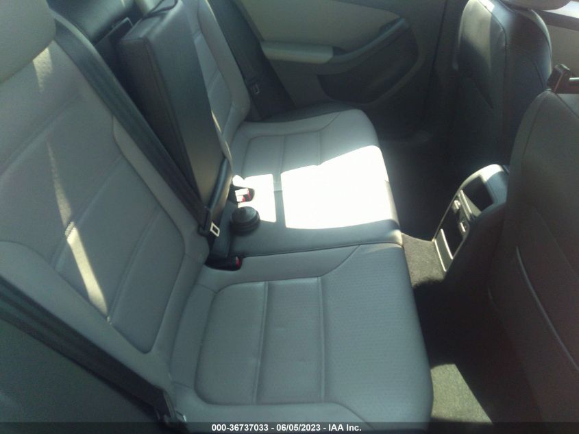 2013 VOLKSWAGEN JETTA SEDAN HYBRID SEL PREMIUM - 3VW637AJ6DM287183