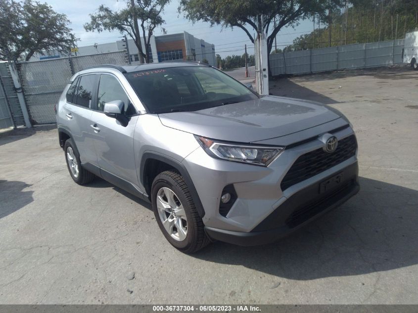2019 TOYOTA RAV4 XLE - JTMP1RFV2KD009393
