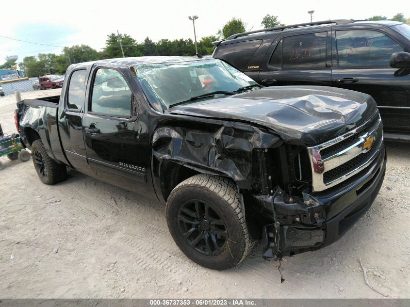 2013 CHEVROLET SILVERADO 1500 LT - 1GCRKSE72DZ207624
