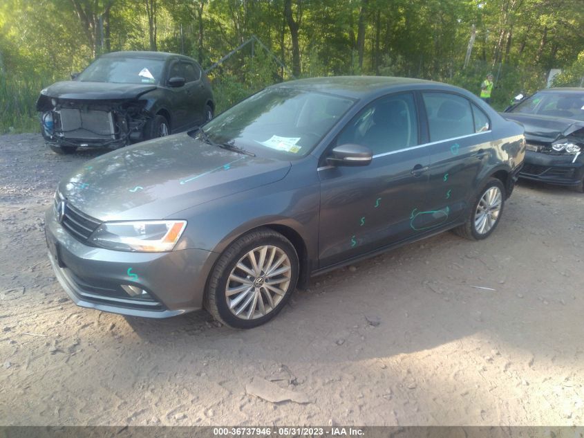 2015 VOLKSWAGEN JETTA SEDAN 1.8T SE - 3VWD17AJ8FM316781