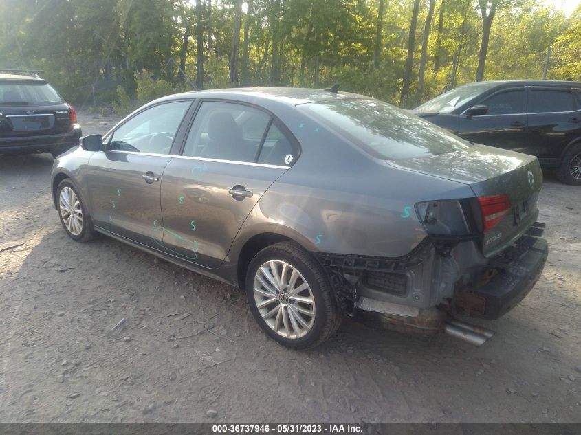 2015 VOLKSWAGEN JETTA SEDAN 1.8T SE - 3VWD17AJ8FM316781