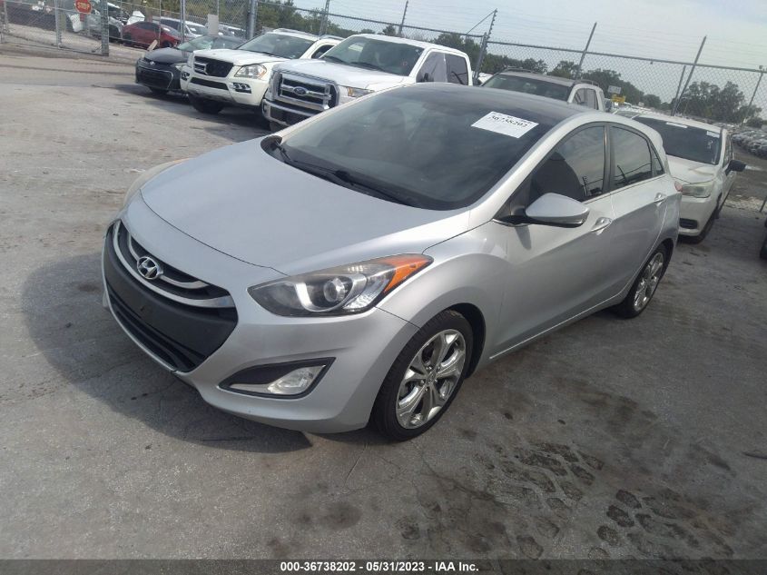2013 HYUNDAI ELANTRA GT W/BLUE INT - KMHD35LE6DU034497