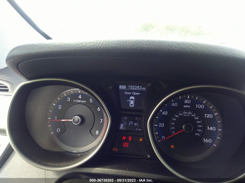 2013 HYUNDAI ELANTRA GT W/BLUE INT - KMHD35LE6DU034497