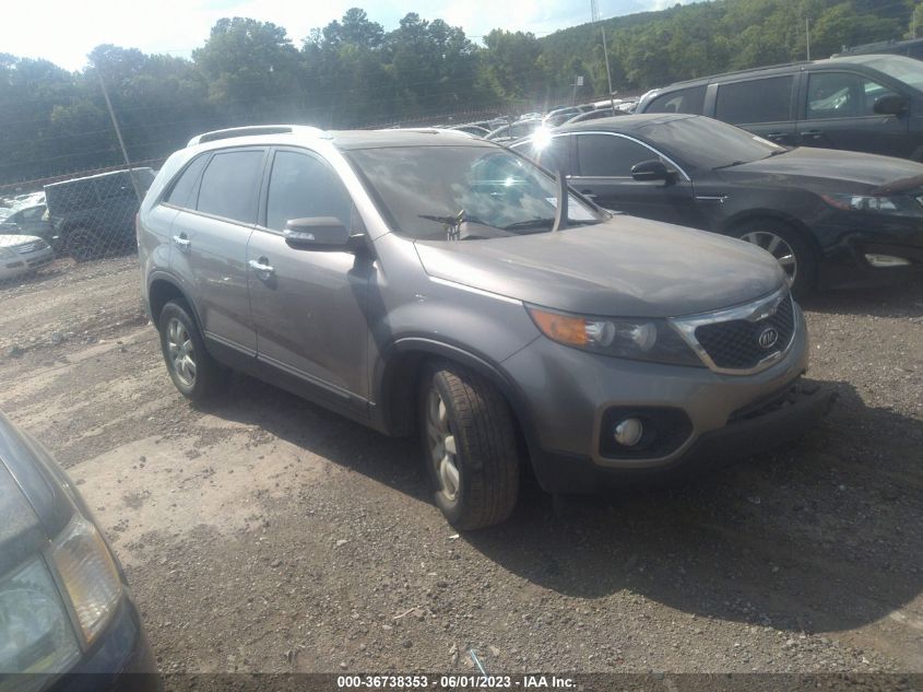 2013 KIA SORENTO LX - 5XYKT3A61DG386495