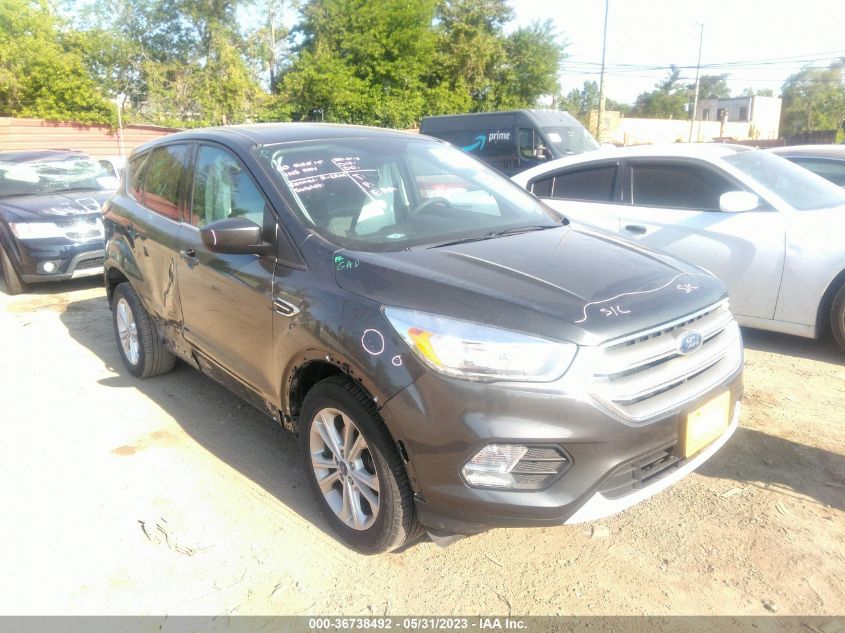 2017 FORD ESCAPE SE - 1FMCU0GD8HUD32178