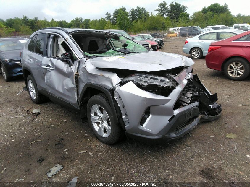 2020 TOYOTA RAV4 XLE - JTMP1RFV3LD057714