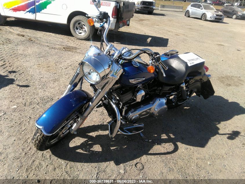 2015 HARLEY-DAVIDSON FLD SWITCHBACK 1HD1GZM1XFC317488