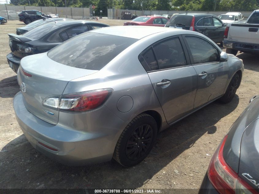 2013 MAZDA MAZDA3 I SPORT - JM1BL1U76D1706404