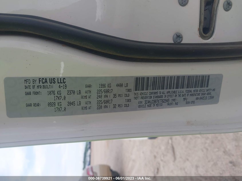 VIN 3C4NJCBB7KT762945 2019 JEEP COMPASS LATITUDE