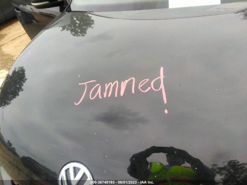 2016 VOLKSWAGEN BEETLE COUPE 1.8T CLASSIC - 3VWF17AT1GM638822