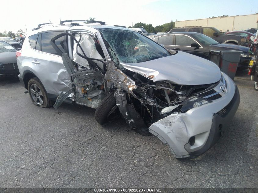 2015 TOYOTA RAV4 XLE - JTMWFREV2FJ041606