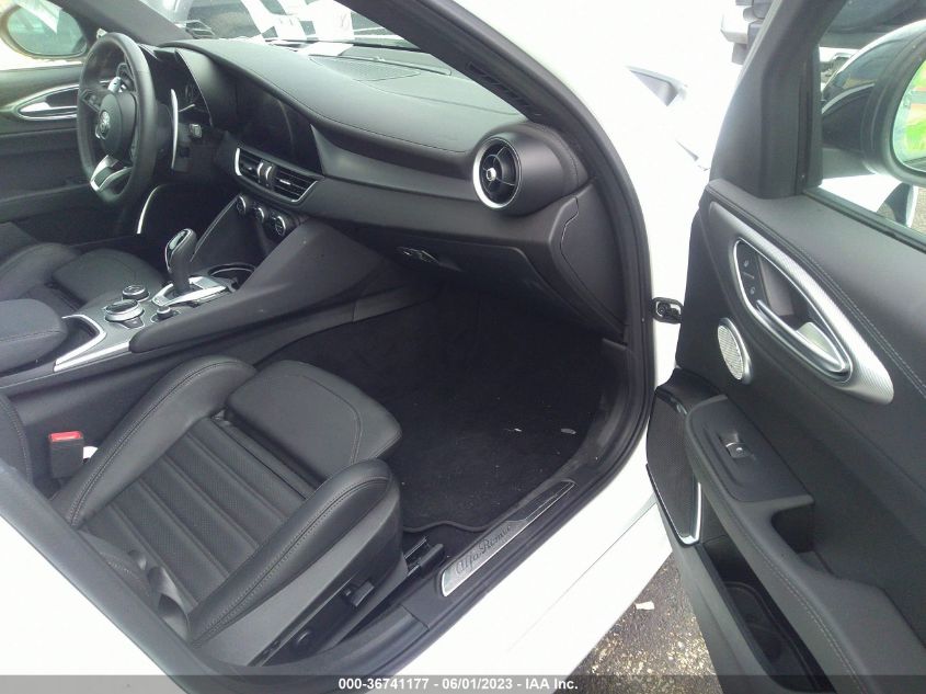 2023 ALFA ROMEO GIULIA VELOCE - ZARFAMBN0P7670940