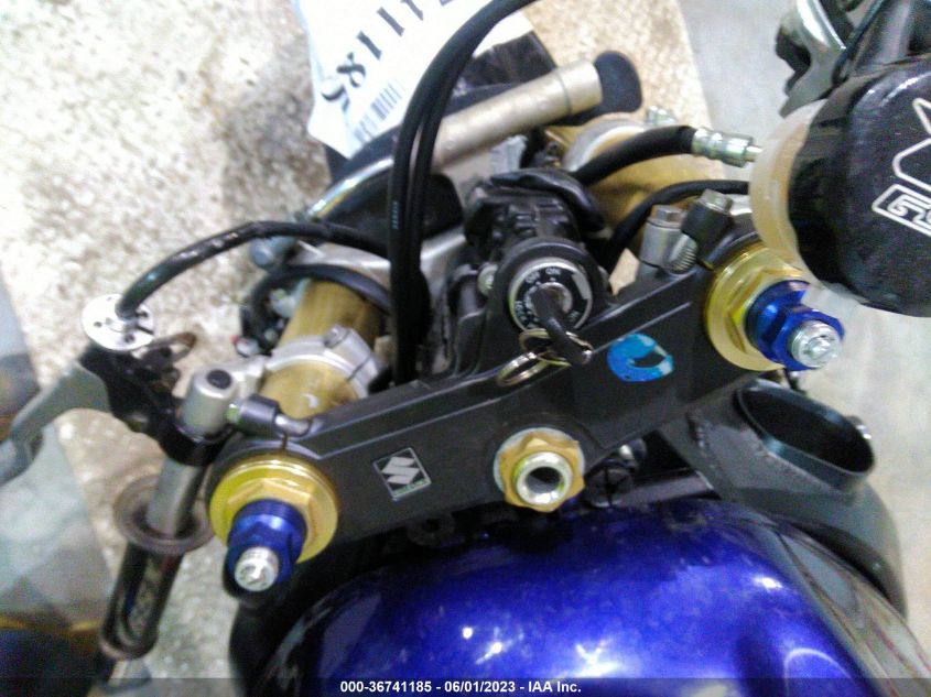 2004 SUZUKI GSX-R750 K - JS1GR7JA242100917