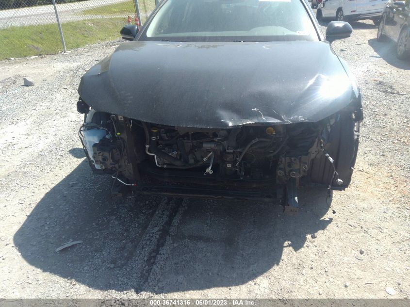 2018 TOYOTA CAMRY SE - JTNB11HK4J3006817
