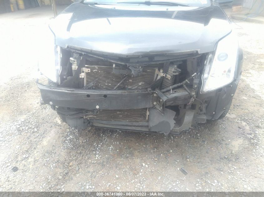 2015 CADILLAC SRX LUXURY COLLECTION - 3GYFNBE31FS573852