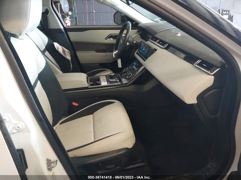 VIN SALYB2EV2KA795684 2019 LAND ROVER RANGE ROVER VELAR S