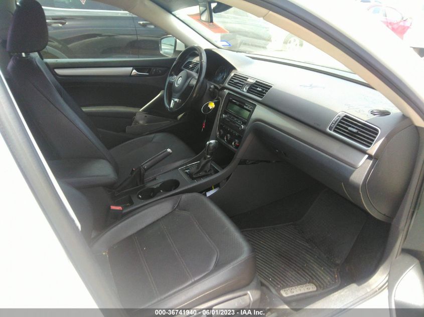 2015 VOLKSWAGEN PASSAT 1.8T WOLFSBURG ED - 1VWAT7A3XFC047540
