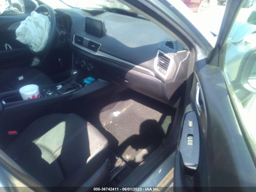 2018 MAZDA MAZDA3 4-DOOR SPORT 3MZBN1U74JM232605