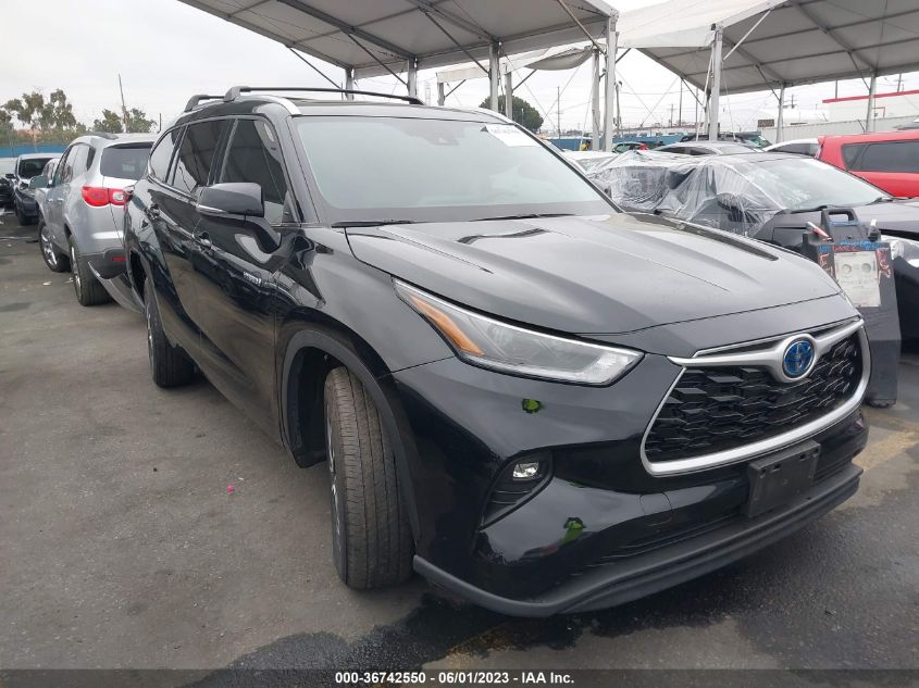 2021 TOYOTA HIGHLANDER HYBRID XLE - 5TDGARAH0MS012382