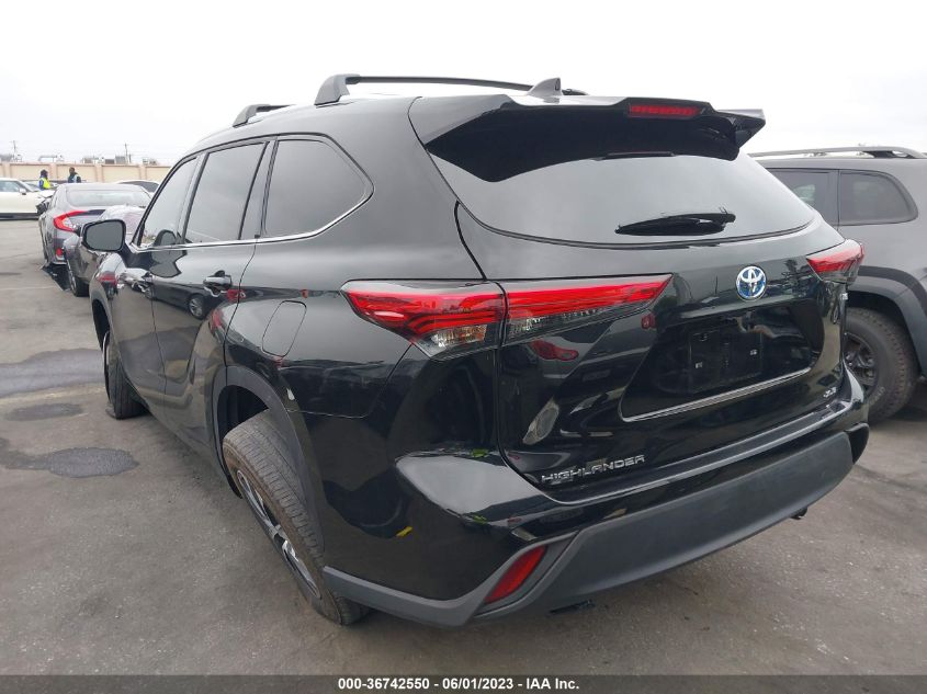 2021 TOYOTA HIGHLANDER HYBRID XLE - 5TDGARAH0MS012382