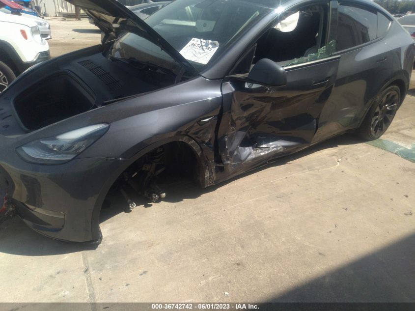 2022 TESLA MODEL Y LONG RANGE - 7SAYGDEE8NF437864