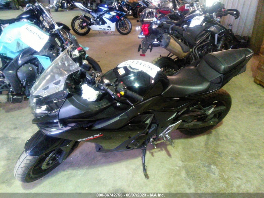 VIN LC6DN11AXJ1101697 2018 SUZUKI GSX250R