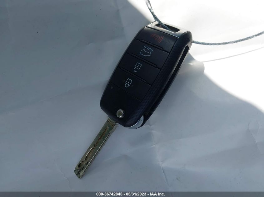 2016 KIA SOUL + - KNDJP3A5XG7363743
