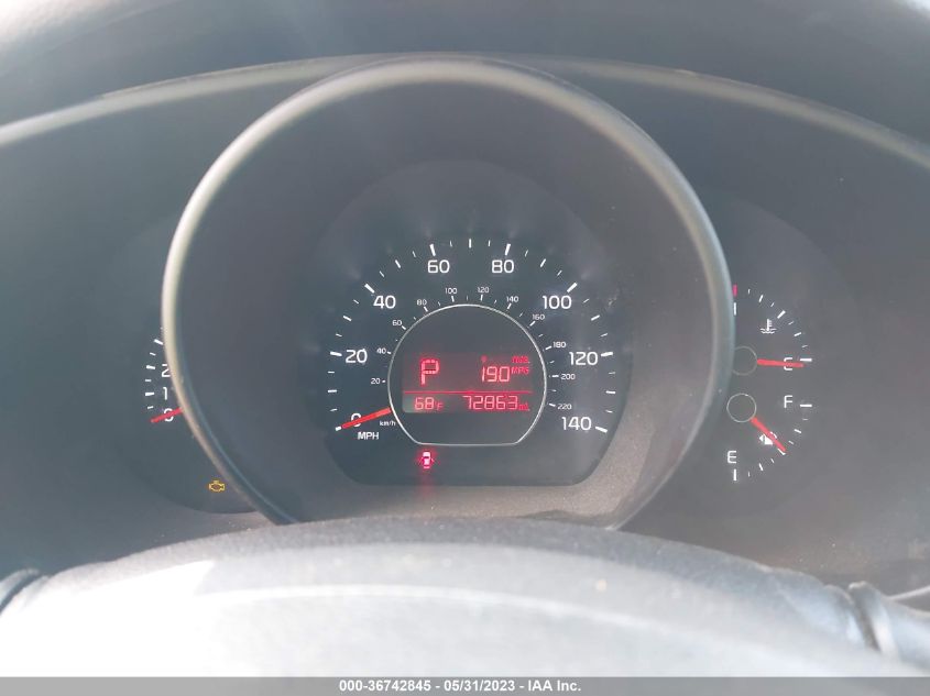 2016 KIA SOUL + - KNDJP3A5XG7363743