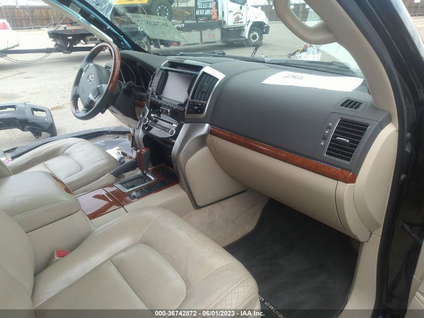2013 TOYOTA LAND CRUISER - JTMHY7AJ2D4011527