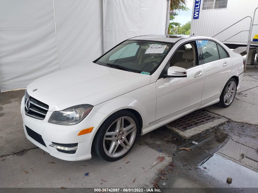 2014 MERCEDES-BENZ C-CLASS C 250 - WDDGF4HB3EG255904