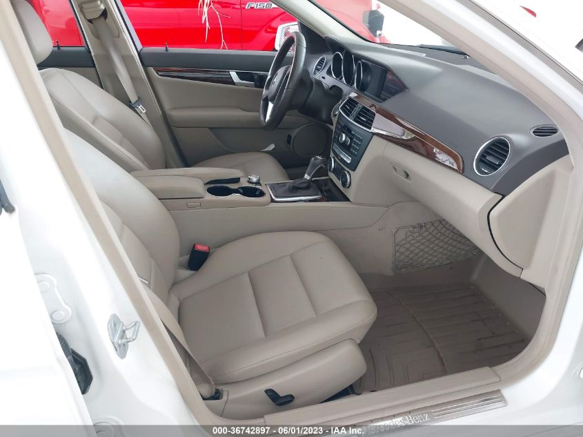 2014 MERCEDES-BENZ C-CLASS C 250 - WDDGF4HB3EG255904