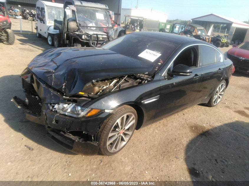 VIN SAJAJ4BV9HA956389 2017 JAGUAR XE 35T PREMIUM