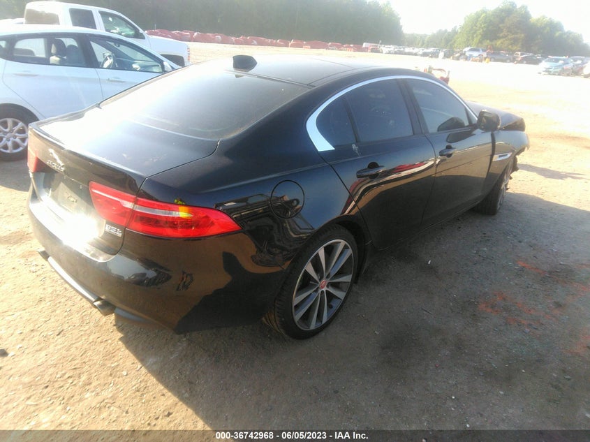 VIN SAJAJ4BV9HA956389 2017 JAGUAR XE 35T PREMIUM