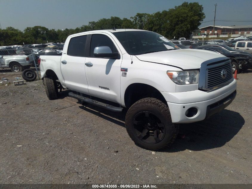 2013 TOYOTA TUNDRA 4WD TRUCK LTD/PLATINUM - 5TFHW5F15DX317655