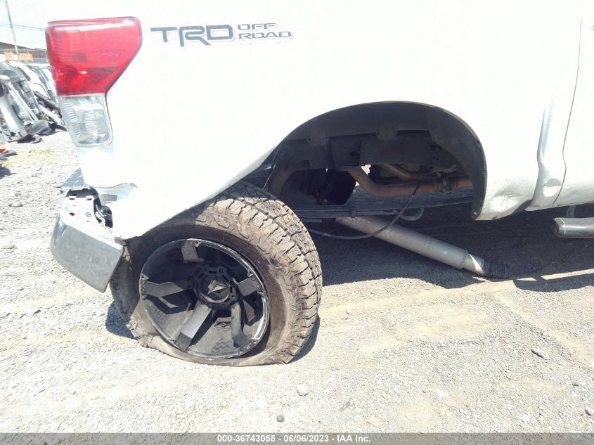 2013 TOYOTA TUNDRA 4WD TRUCK LTD/PLATINUM - 5TFHW5F15DX317655