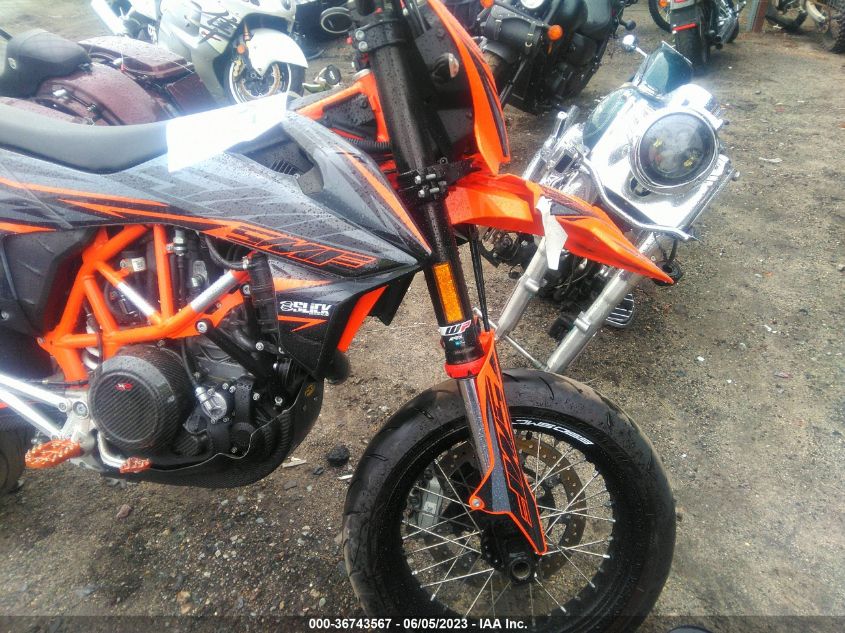 2021 KTM 690 SMC R VBKLSV401MM709824