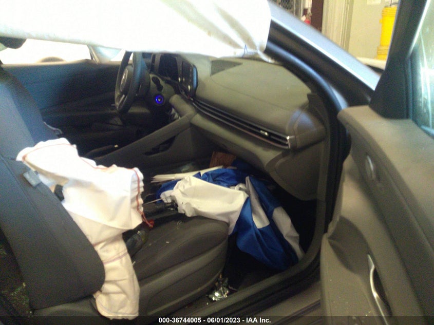 VIN KMHLL4AG0MU179710 2021 HYUNDAI ELANTRA SE