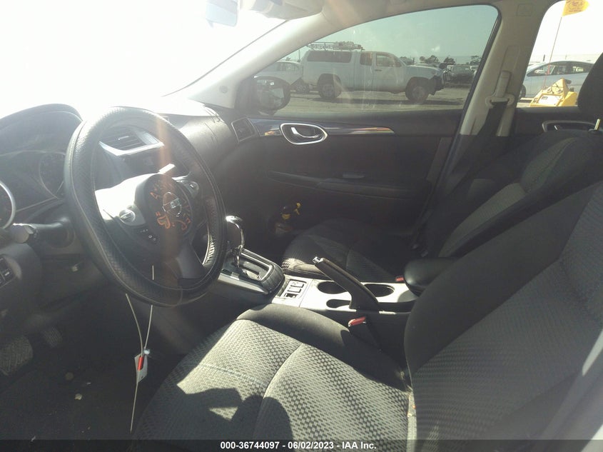 VIN 3N1CB7AP7KY213857 2019 NISSAN SENTRA SR TURBO