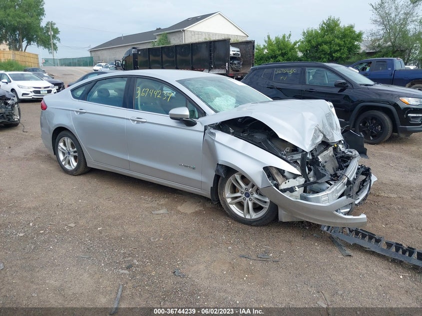 VIN 3FA6P0LU6JR173596 2018 FORD FUSION HYBRID SE