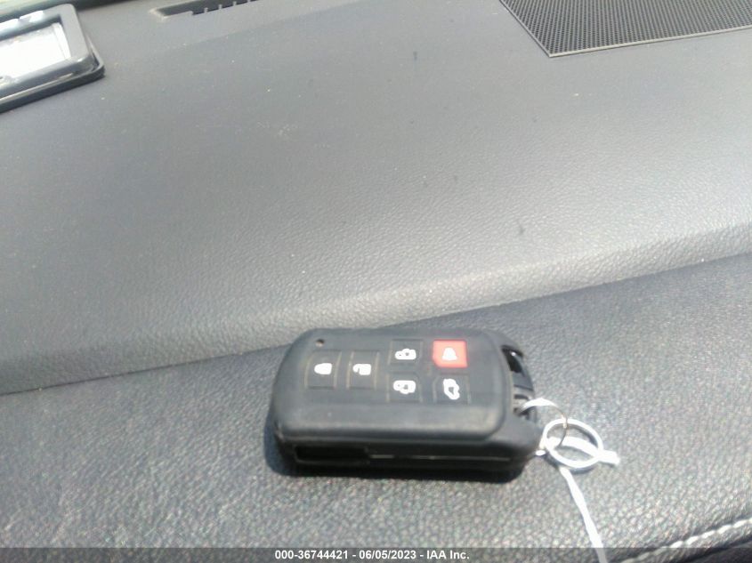 2015 TOYOTA SIENNA XLE - 5TDYK3DC2FS632426