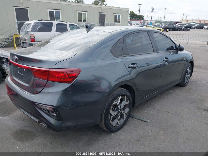 VIN 3KPF24AD8LE209379 2020 KIA FORTE LXS